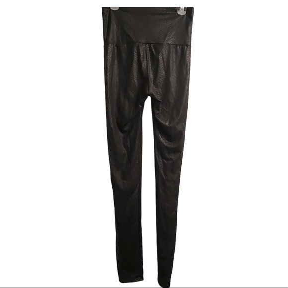 Cherish faux snakeskin leggings - Picture 6 of 7